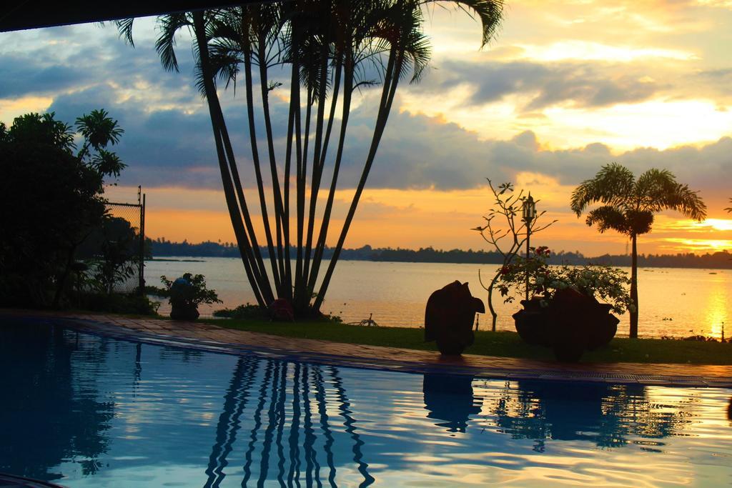 Blue Water Villa Філяндала Екстер'єр фото