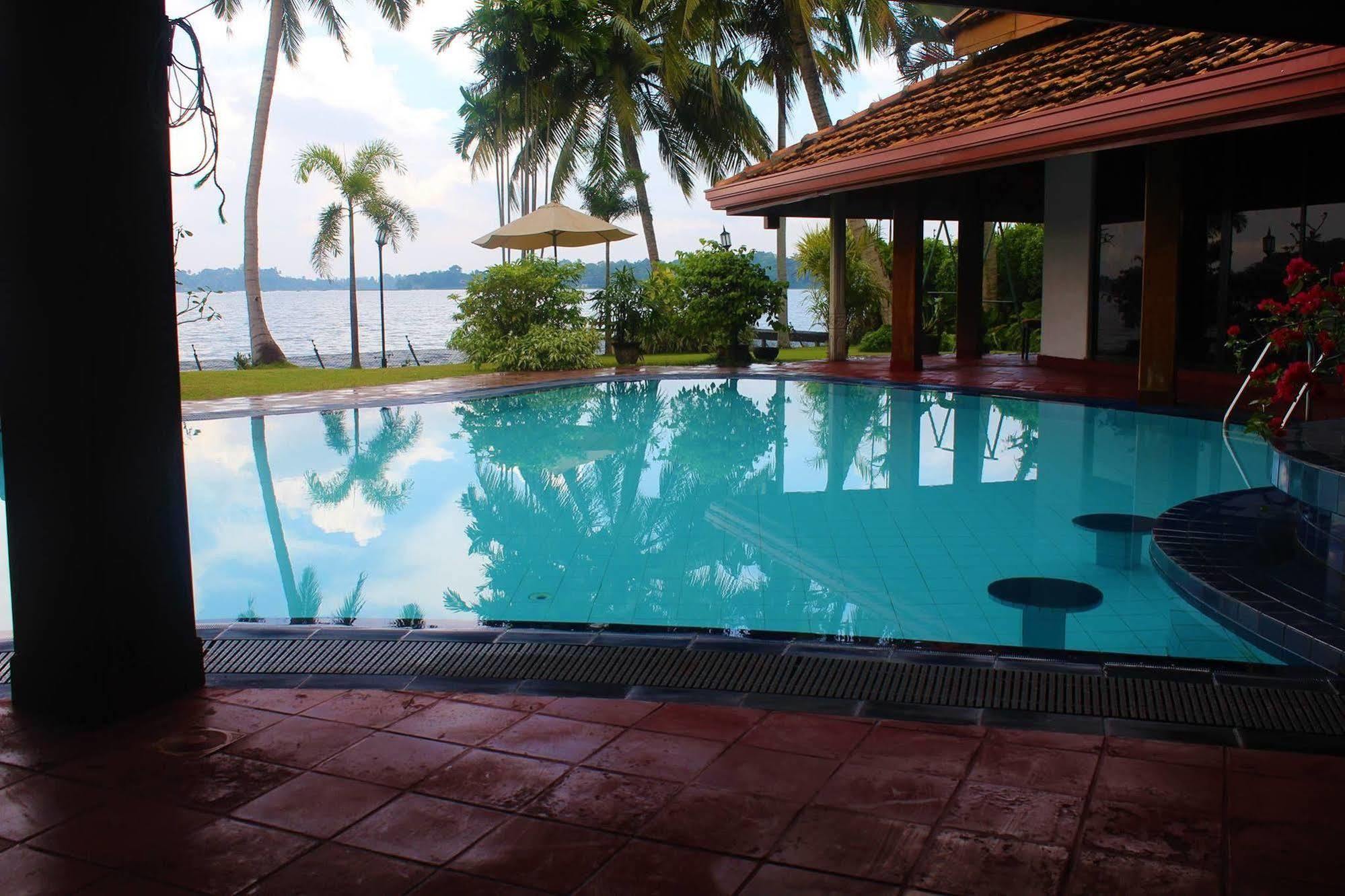 Blue Water Villa Філяндала Екстер'єр фото